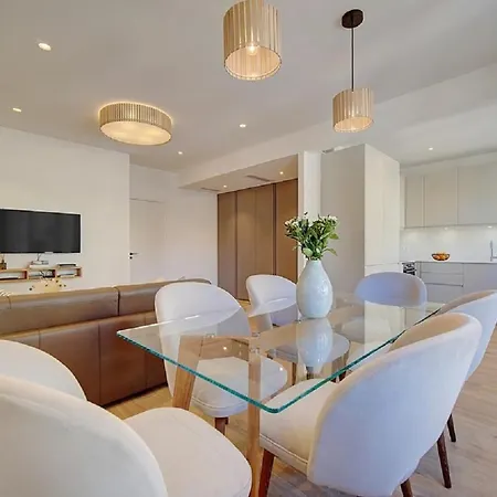Magnifique 3 Pieces Renove Centre 'banane' Avec Veranda ! A2b88 Cannes