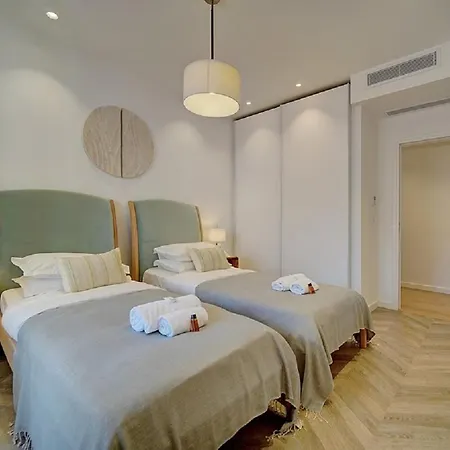 Apartment Magnifique 3 Pieces Renove Centre 'banane' Avec Veranda ! A2b88